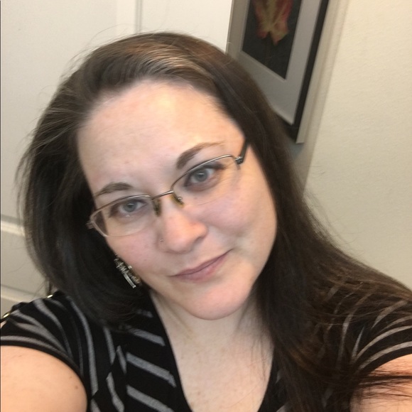 Meet your Posher, Michelle - Picture 1 of 1